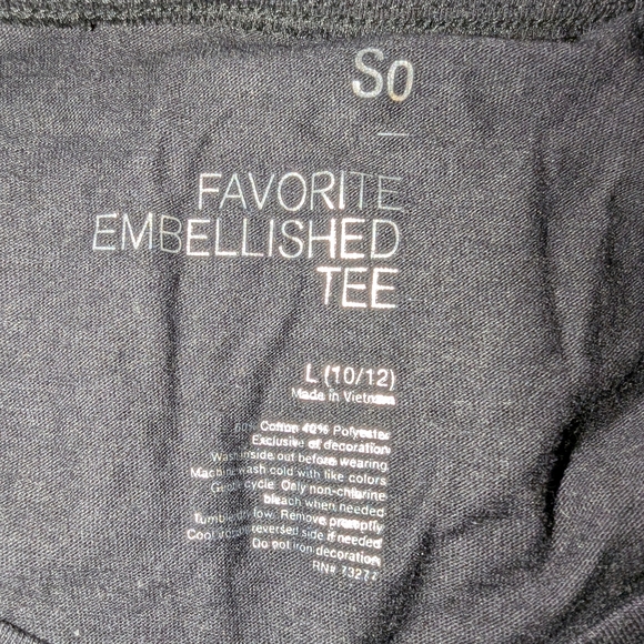 SO Black Tee with Sequin Unicorn Design - Picture 7 of 8